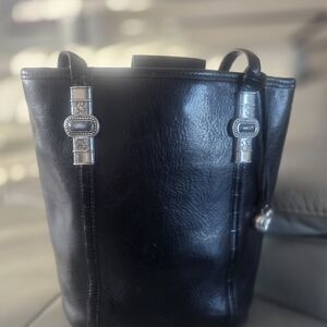 Brighton VTG Bucket Leather Shoulder Bag black with Croc-Embossed Trim.